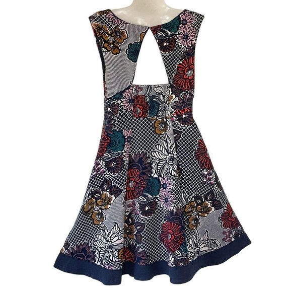 Maeve Stretch Skater Dress Sleeveless with Empire Waist and Sweetheart Neckline - Picture 3 of 9